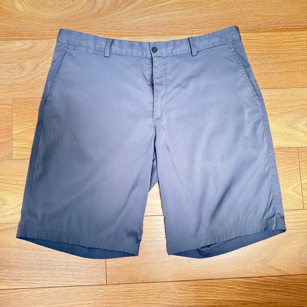 Nike Golf Men's Flat-Front Shorts - Gray